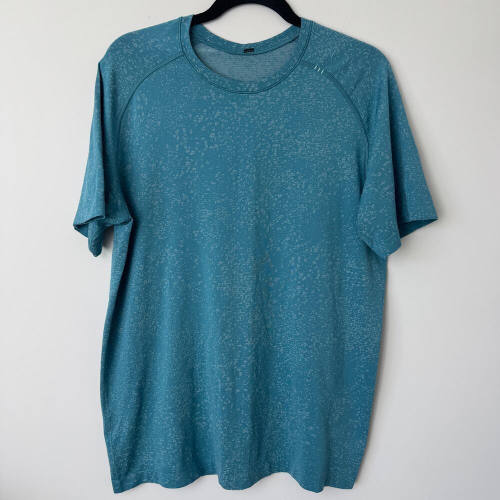 Lululemon Men's Metal Vent Tech 2.0 Short Sleeve Breeze Blue Large